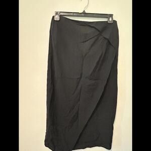 NWT- Elegant Black Midi Skirt - Size 6